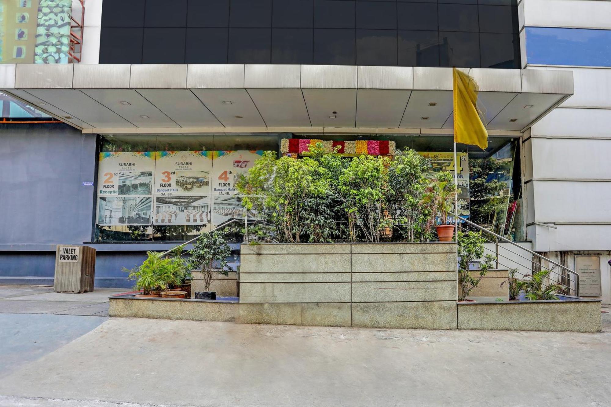 Capital O Surabhi Elite Near Miraj Cinemas - Shalini Shivani Sururnagar Exterior photo